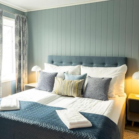 Knutholmen Hotel Kalvag Luaran gambar