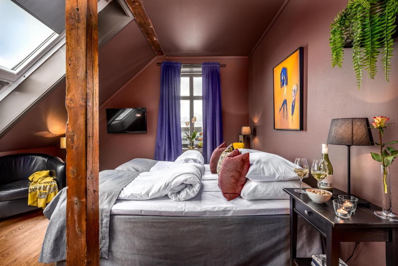 Knutholmen Hotel Kalvag Luaran gambar