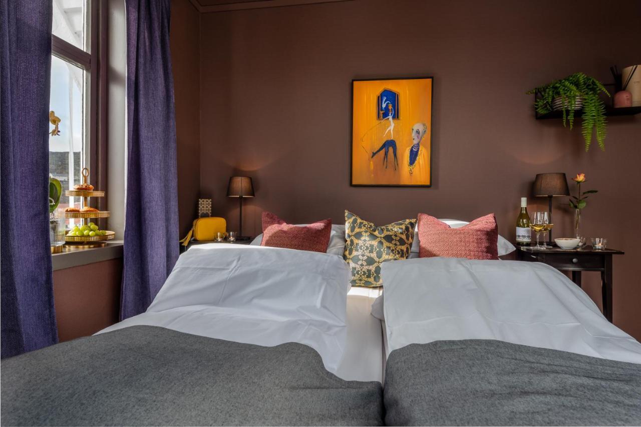 Knutholmen Hotel Kalvag Luaran gambar
