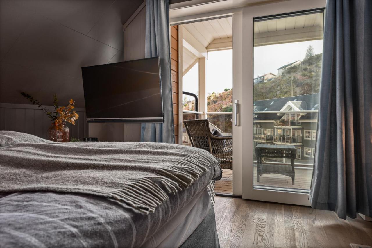 Knutholmen Hotel Kalvag Luaran gambar
