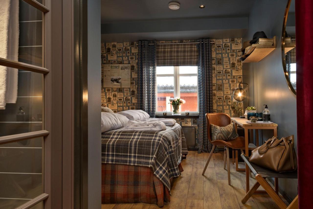 Knutholmen Hotel Kalvag Luaran gambar