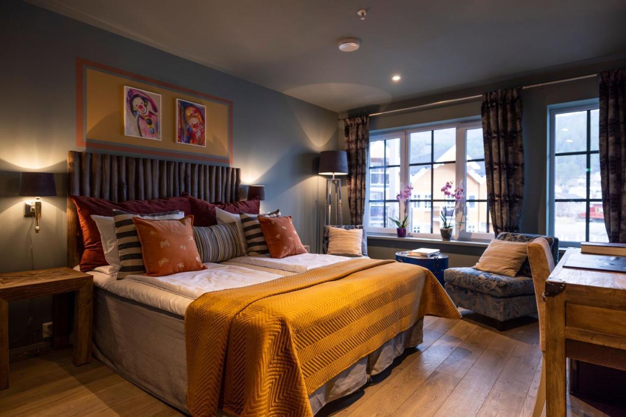 Knutholmen Hotel Kalvag Luaran gambar