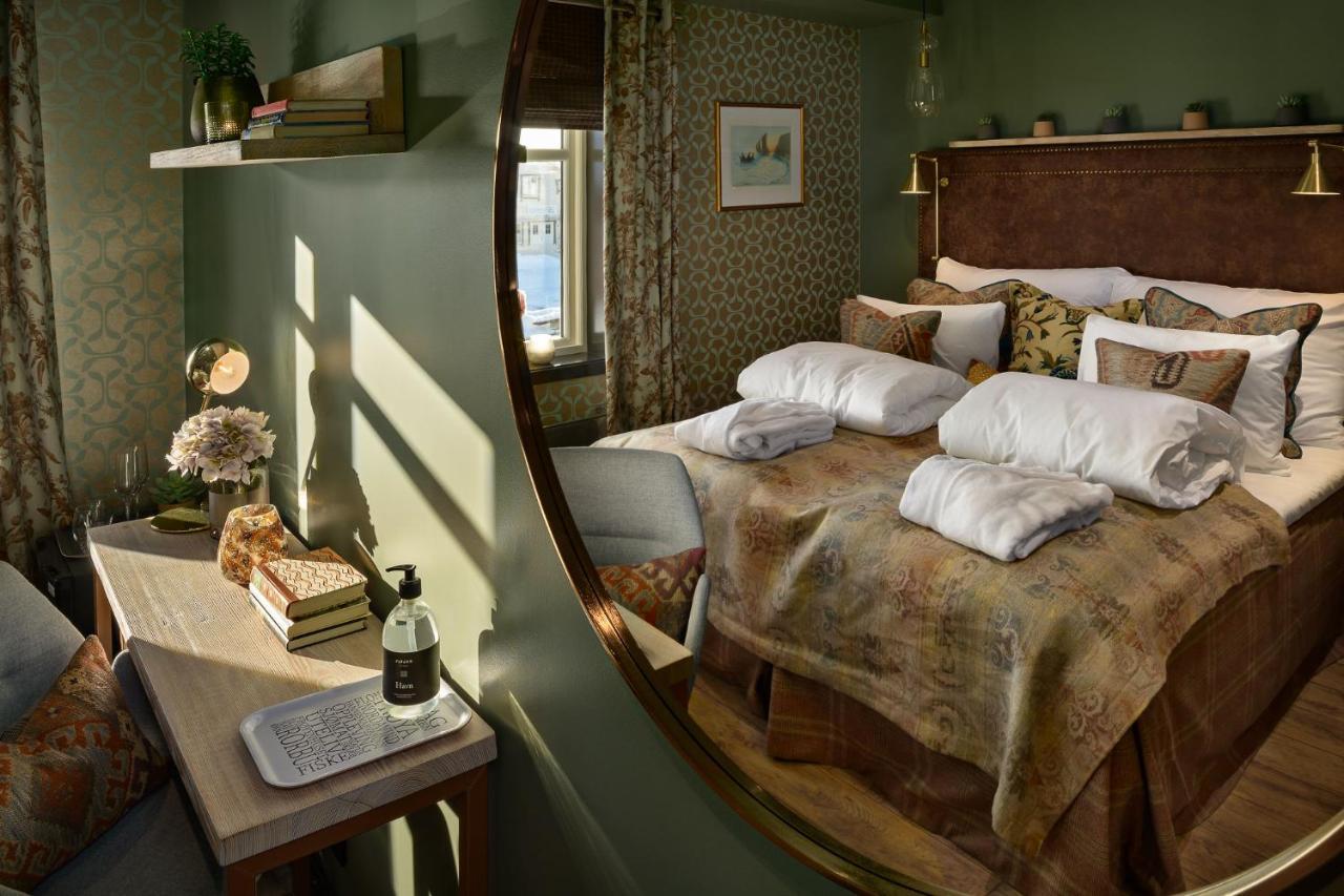 Knutholmen Hotel Kalvag Luaran gambar