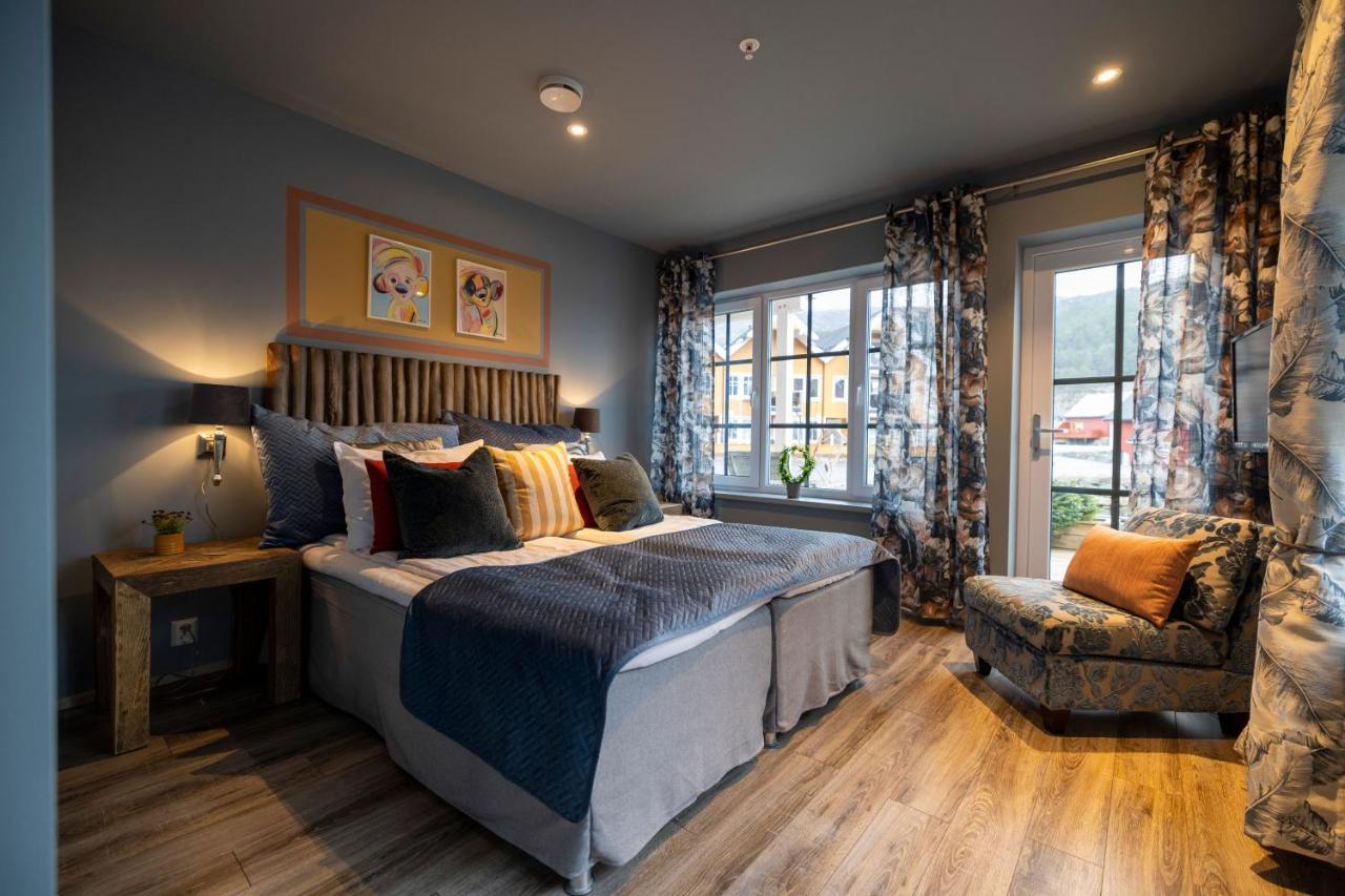 Knutholmen Hotel Kalvag Luaran gambar